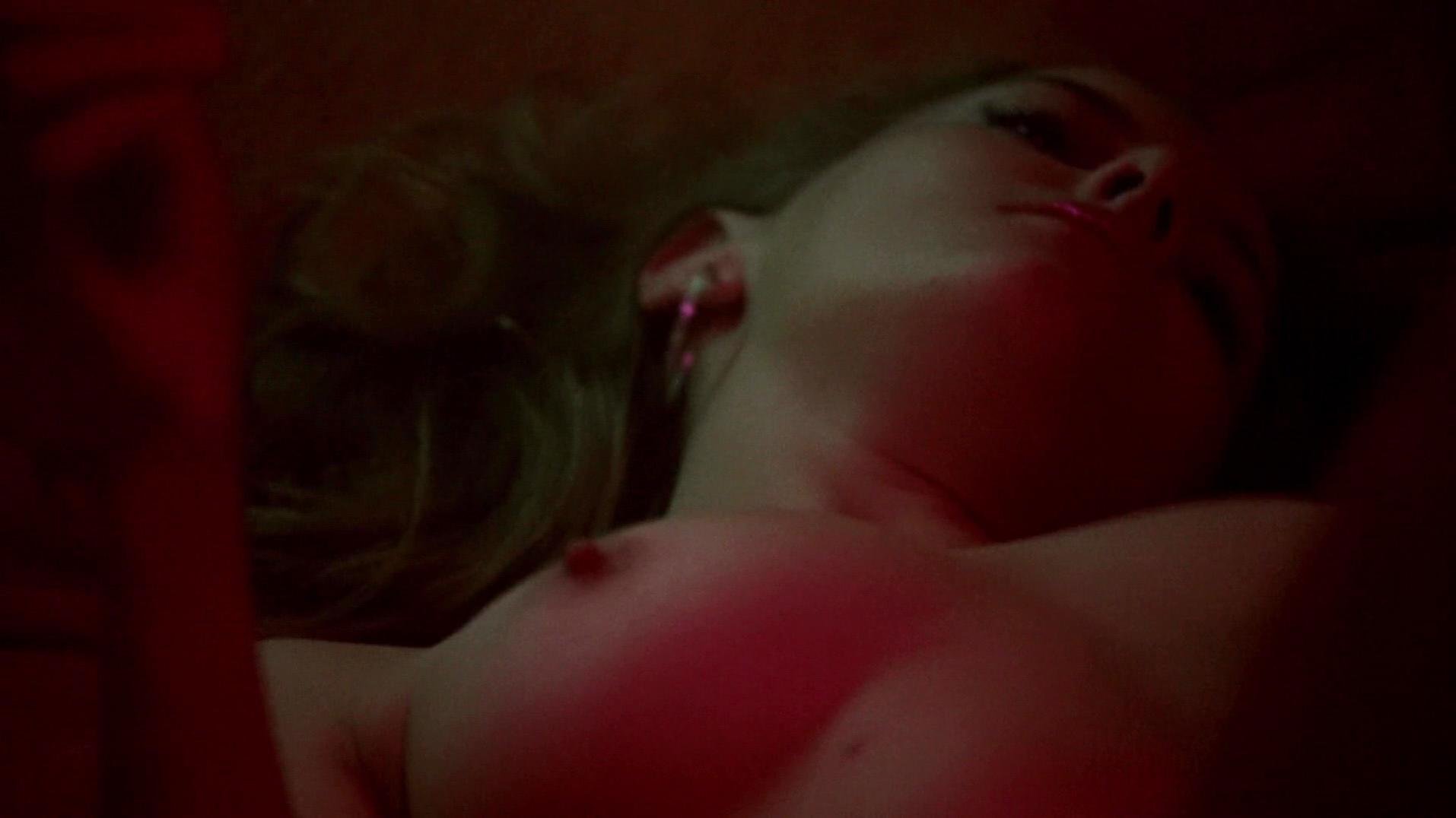 Nude video celebs » Bijou Phillips nude - Havoc (2005)
