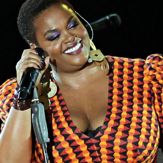 Jill Scott addresses illegally hacked, leaked nude photos | Gigwise