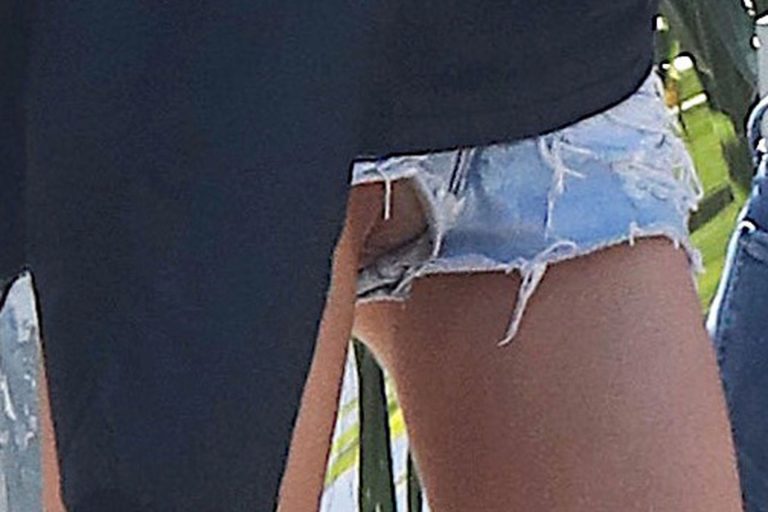 Stella Maxwell nude pussy flash wardrobe malfunction seen by paparazzi in  jean shorts. . Rating u003d Unrated