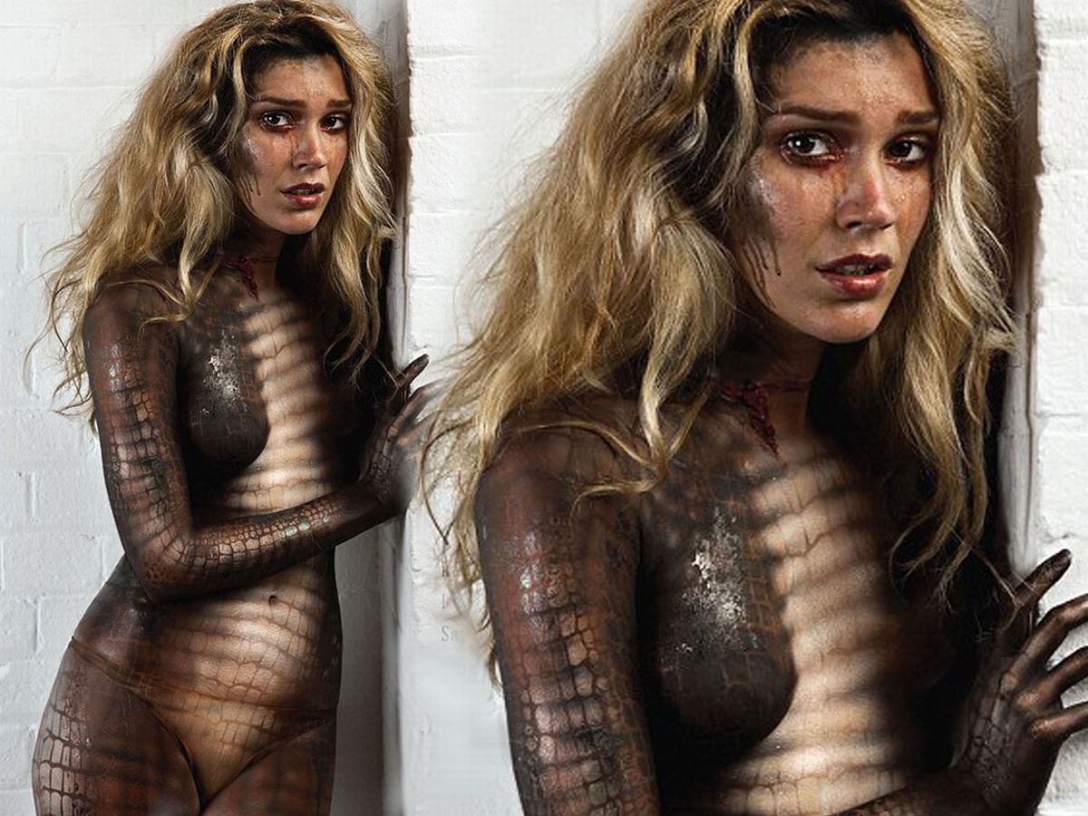 Joss Stone bares all as she poses in reptilian body paint for new PETA  campaign - Mirror Online