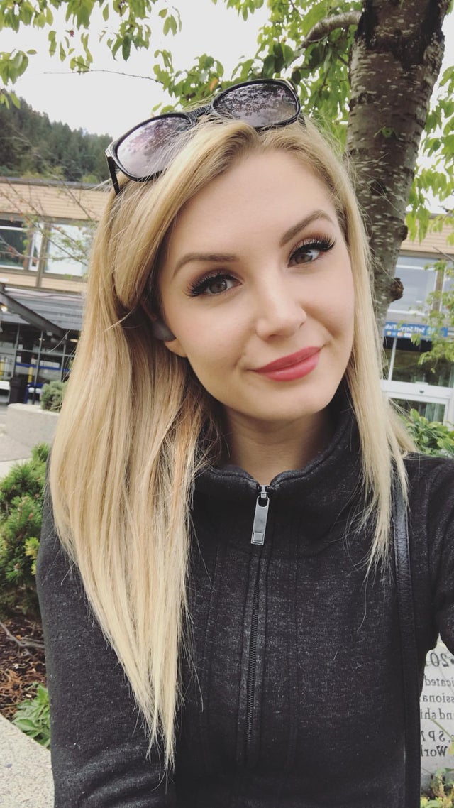 Lauren Southern Sexy Pictures 2021 (68 Photos + Videos)