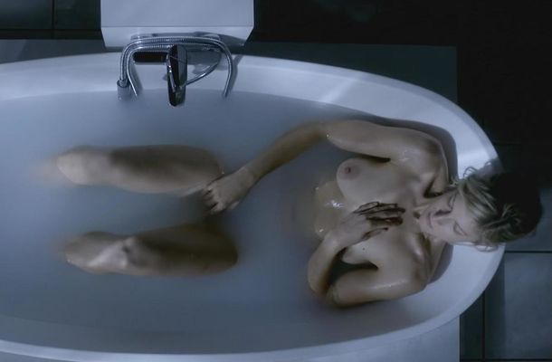 Alexia Barlier sexy, topless u0026 nude photos u0026 movies | Celebs Dump