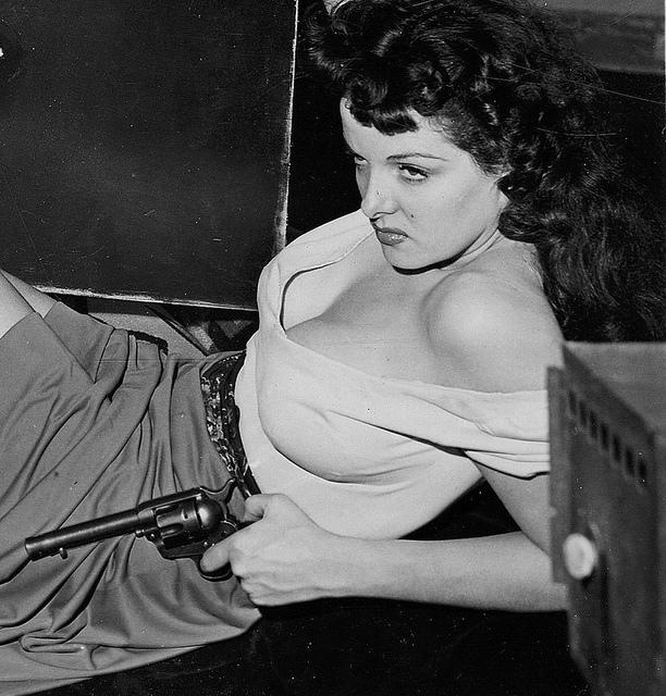 Naked Jane Russell in The Outlaw u003c ANCENSORED