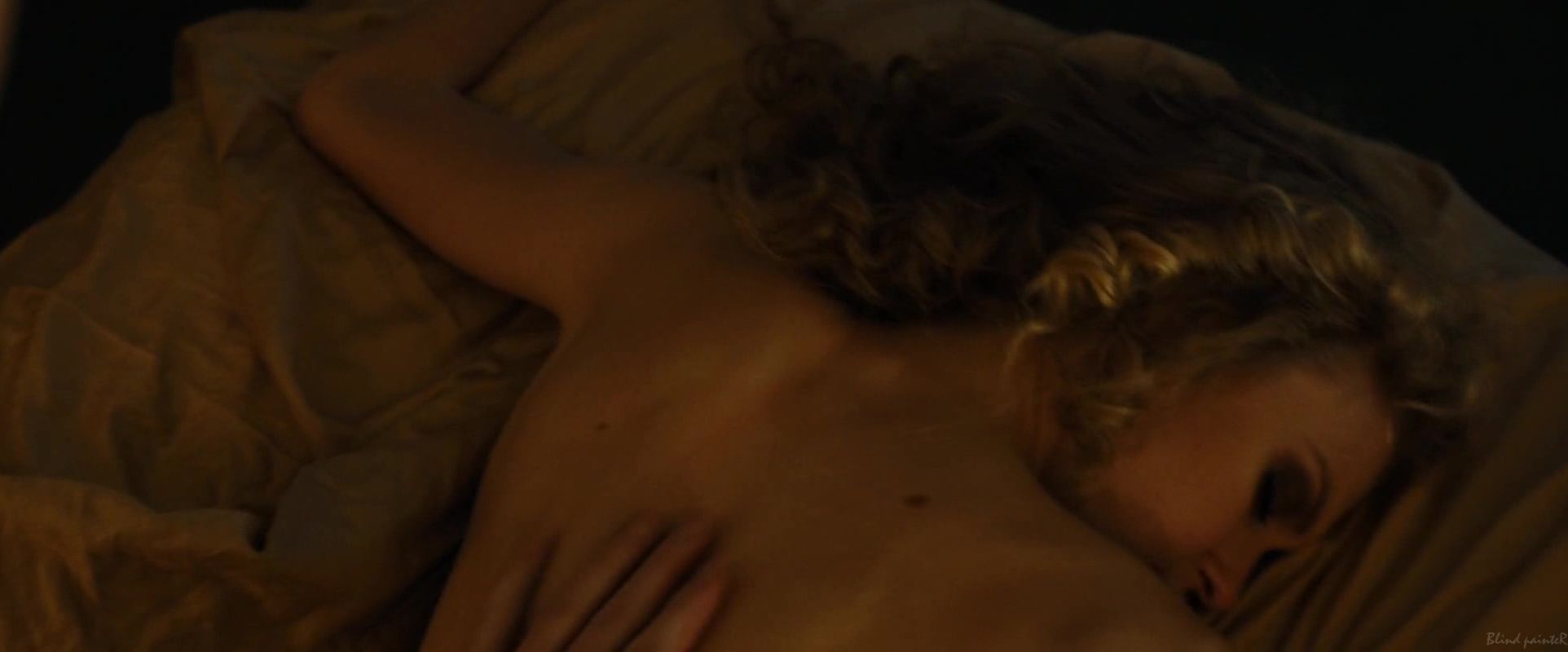 Penelope Mitchell, Jessica Pike nude - Zipper (2015) Video » Best Sexy  Scene » HeroEro Tube