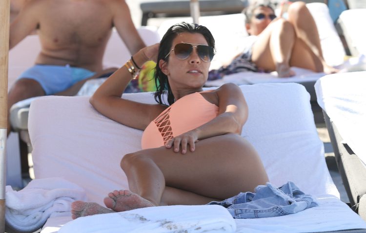 Kourtney Kardashian Nude Photos - Mandatory.com