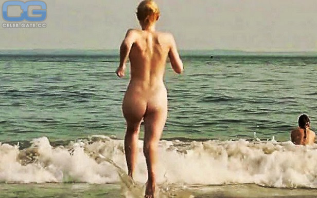 Dakota Fanning nude, pictures, photos, Playboy, naked, topless, fappening