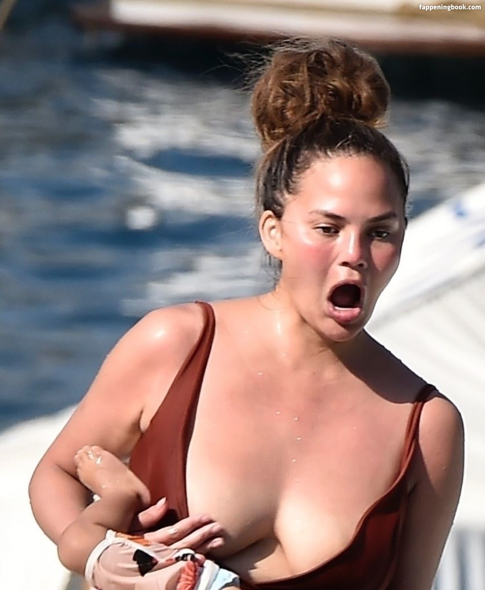 Chrissy Teigen Nude, Sexy, The Fappening, Uncensored - Photo #975067 -  FappeningBook