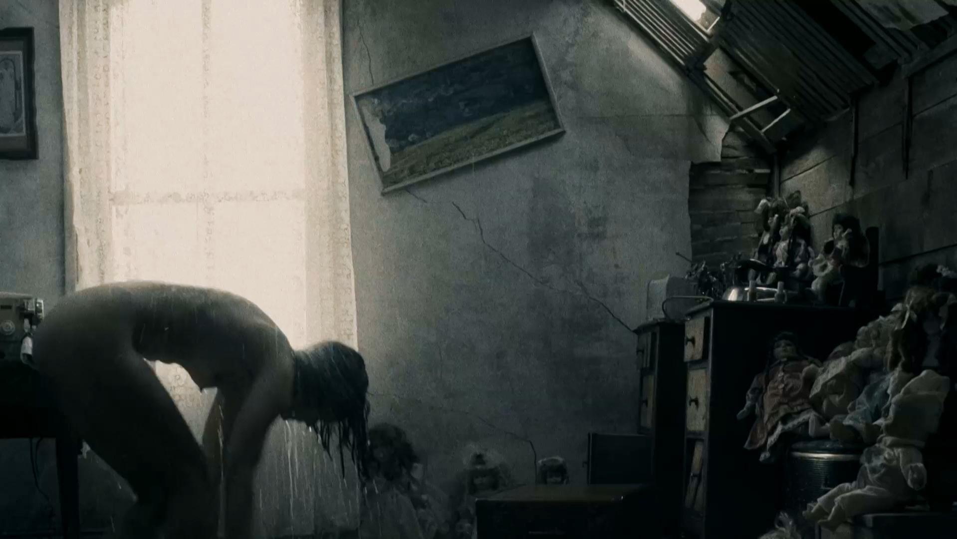 Shannyn Sossamon nude – The Day (2011)