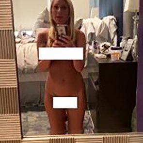 Nikki Glaser Hot Nude Tits Pictures